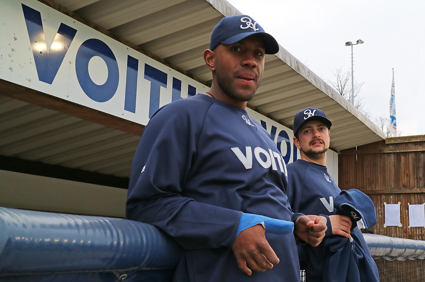 Julius Spann, derzeit noch verletzungsgeplagt, und Heideköpfe-Neuzugang Philipp Howard (rechts). Foto: Kalle Linkert